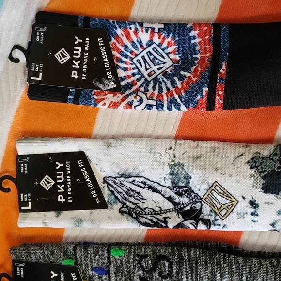 3 Pairs PWKY Dwyane Wade Classic Fit Crew Socks - Picture 3 of 5